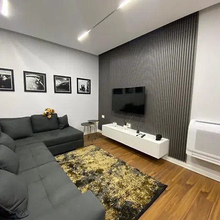 Arkle 6 * Tirana